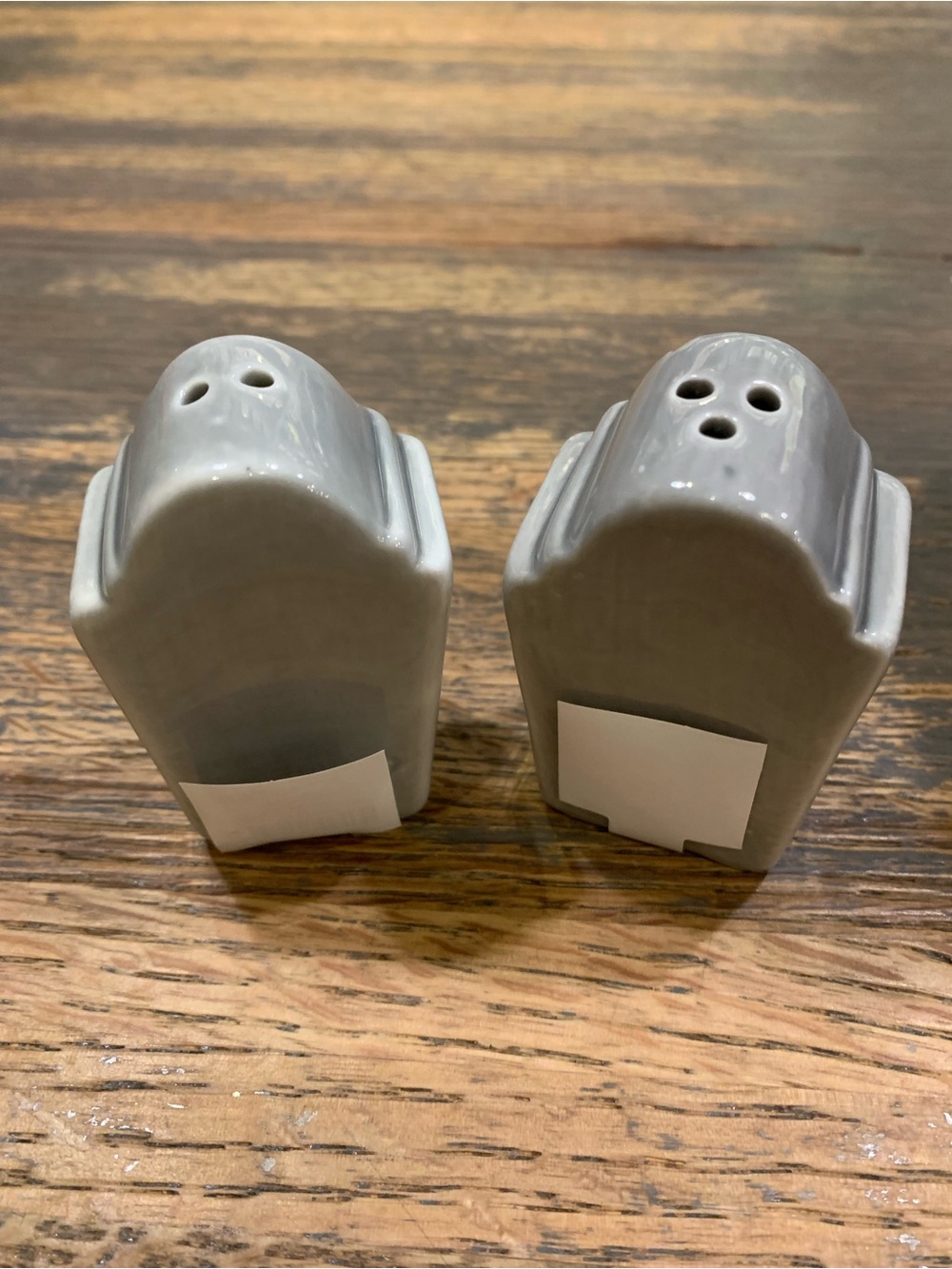 Halloween 'Here Lies' Salt & Pepper Shaker Set - Gray Ceramic - Picture 3 of 3